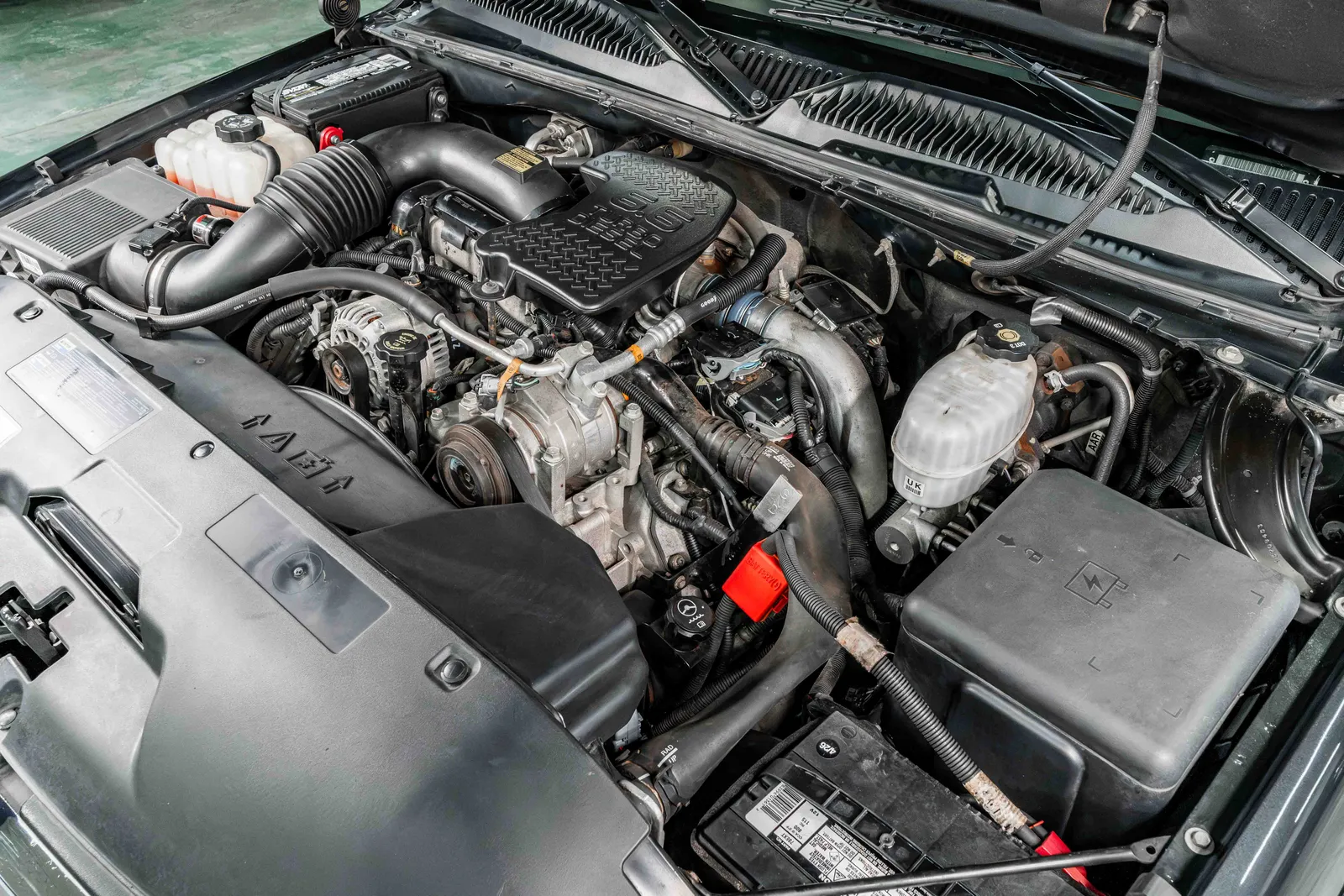  2004-GMC-Sierra-2500HD-Dark-Spiral-Gray-Metallic-184479-43.jpg